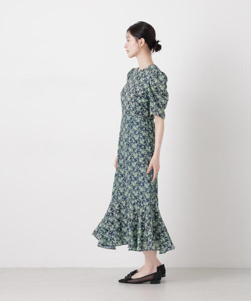 troisiemeCHACO(トロワズィエムチャコ)の「troisieme chaco/別注 CUT JACQUARD ワンピース(ワンピース・レディース・ベージュ/ネイビー・38)」の9枚目の写真