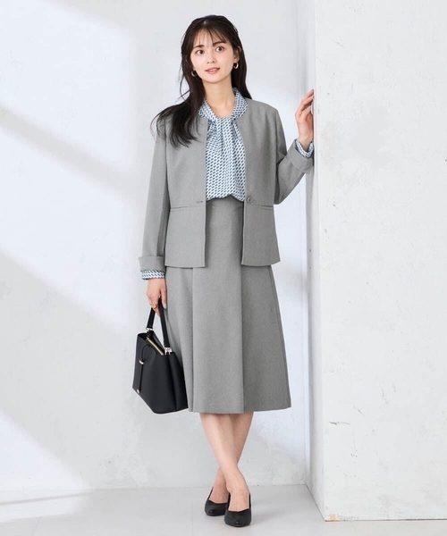 a.v.v(アーヴェヴェ)の「幾何柄ボウタイ風ブラウス(シャツ/ブラウス・レディース・ホワイト/ダークインディゴブルー・40/38/36)」の11枚目の写真
