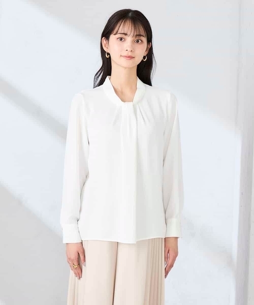 a.v.v(アーヴェヴェ)の「幾何柄ボウタイ風ブラウス(シャツ/ブラウス・レディース・ホワイト/ダークインディゴブルー・40/38/36)」の21枚目の写真