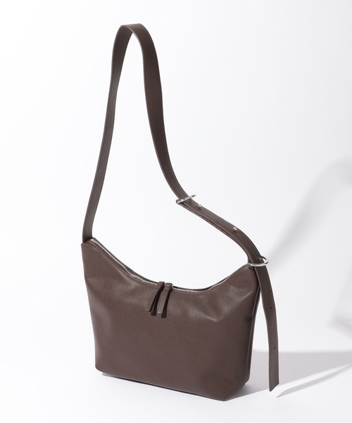 RAGEBLUE（レイジブルー）の「Synthetic Leather Half Moon Hand Bag/シンセティックレザー/ハーフムーンショルダー/ハンドバッグ（ショルダーバッグ・メンズ・ブラック/ブラウン・FREE）」の11枚目の写真