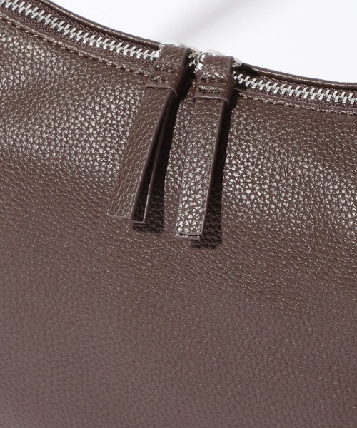 RAGEBLUE（レイジブルー）の「Synthetic Leather Half Moon Hand Bag/シンセティックレザー/ハーフムーンショルダー/ハンドバッグ（ショルダーバッグ・メンズ・ブラック/ブラウン・FREE）」の12枚目の写真