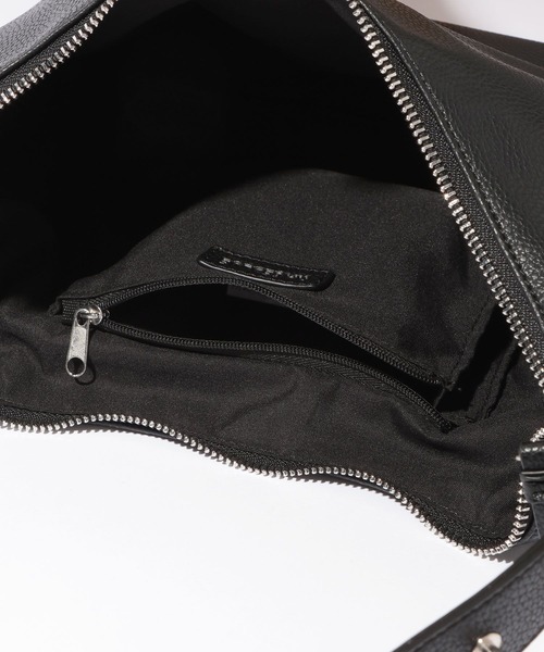 RAGEBLUE（レイジブルー）の「Synthetic Leather Half Moon Hand Bag/シンセティックレザー/ハーフムーンショルダー/ハンドバッグ（ショルダーバッグ・メンズ・ブラック/ブラウン・FREE）」の13枚目の写真