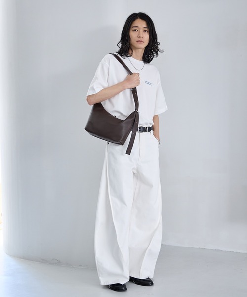 RAGEBLUE(レイジブルー)の「Synthetic Leather Half Moon Hand Bag/シンセティックレザー/ハーフムーンショルダー/ハンドバッグ(ショルダーバッグ・メンズ・ブラック/ブラウン・FREE)」の22枚目の写真