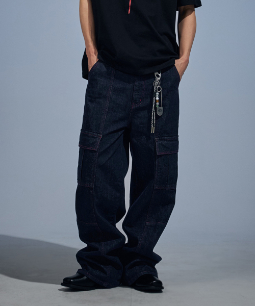VETEZE(ベテゼ)の「Red Stitch Indigo Cargo Denim Pants(デニムパンツ・レディース・ブルー系その他・1/2/3)」の1枚目の写真
