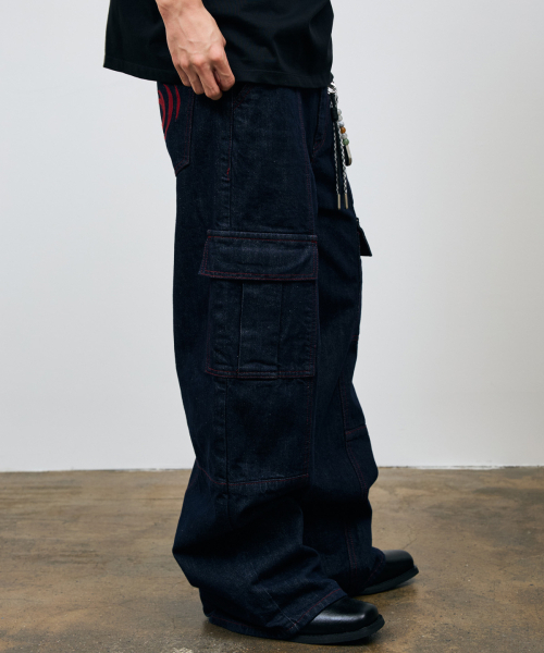 VETEZE(ベテゼ)の「Red Stitch Indigo Cargo Denim Pants(デニムパンツ・レディース・ブルー系その他・1/2/3)」の12枚目の写真