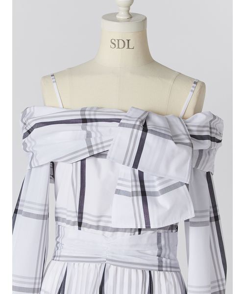 SNIDEL（スナイデル）の「ビッグリボンシャツワンピース（ワンピース・レディース・ブルー/ホワイト/チェック・0/1）」の7枚目の写真