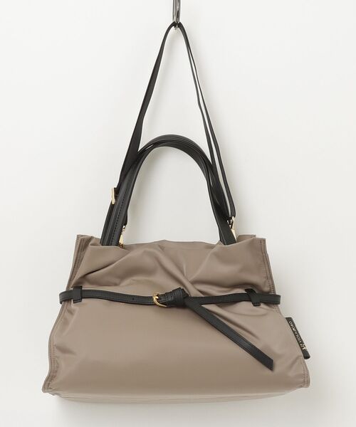 VIOLAd'ORO（ヴィオラドーロ）の「VIOLAd’ORO (ヴィオラドーロ) ナイロンギャザーBAG/BIANCA/V-2293（トートバッグ・レディース・チャコールグレー/ベージュ/ブラック・F）」の3枚目の写真
