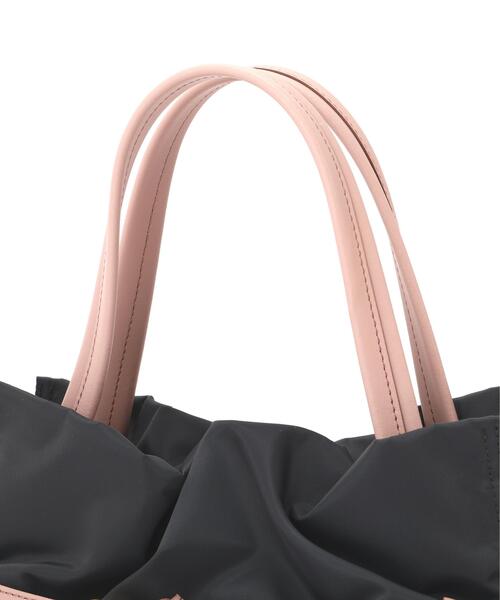VIOLAd'ORO(ヴィオラドーロ)の「VIOLAd’ORO (ヴィオラドーロ) ナイロンギャザーBAG/BIANCA/V-2293(トートバッグ・レディース・チャコールグレー/ベージュ/ブラック/モカ・F)」の10枚目の写真