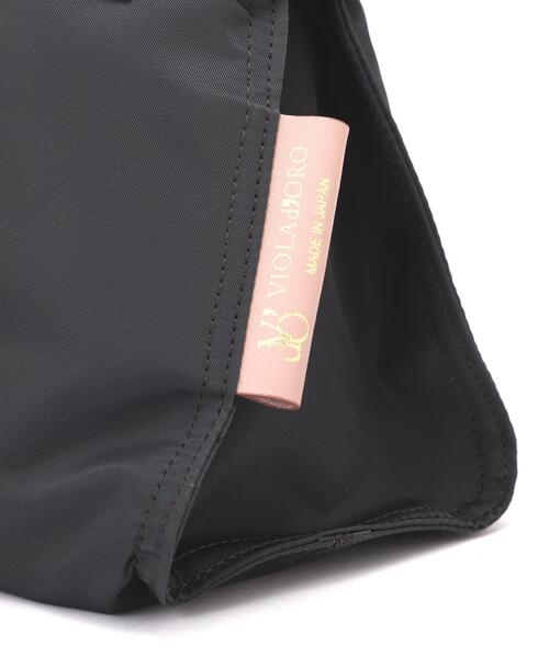 VIOLAd'ORO(ヴィオラドーロ)の「VIOLAd’ORO (ヴィオラドーロ) ナイロンギャザーBAG/BIANCA/V-2293(トートバッグ・レディース・チャコールグレー/ベージュ/ブラック/モカ・F)」の12枚目の写真