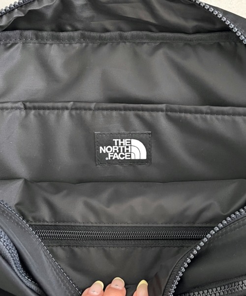THE NORTH FACE(ザノースフェイス)の「THE NORTH FACE(ザ・ノースフェイス)/軽量 スクエア ショルダーバッグ クロスバッグ/TRAVEL CROSS BAG L(ショルダーバッグ・レディース・ブラック/カーキ・FREE)」の9枚目の写真