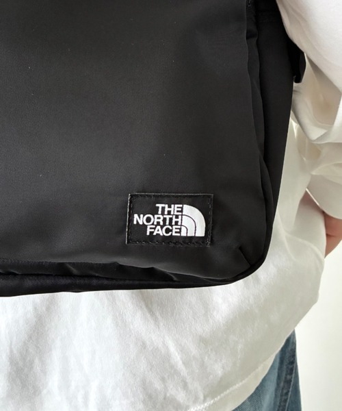 THE NORTH FACE(ザノースフェイス)の「THE NORTH FACE(ザ・ノースフェイス)/軽量 スクエア ショルダーバッグ クロスバッグ/TRAVEL CROSS BAG L(ショルダーバッグ・レディース・ブラック/カーキ・FREE)」の10枚目の写真