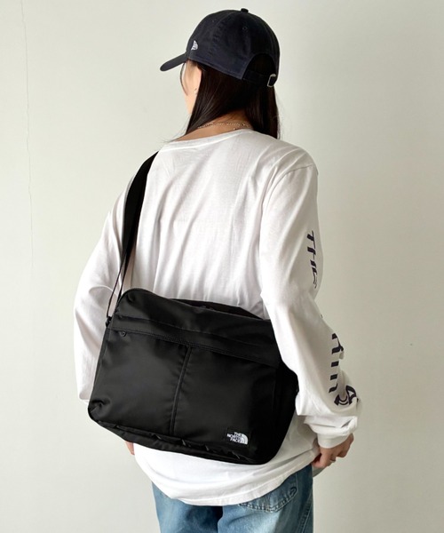 THE NORTH FACE(ザノースフェイス)の「THE NORTH FACE(ザ・ノースフェイス)/軽量 スクエア ショルダーバッグ クロスバッグ/TRAVEL CROSS BAG L(ショルダーバッグ・レディース・ブラック/カーキ・FREE)」の18枚目の写真