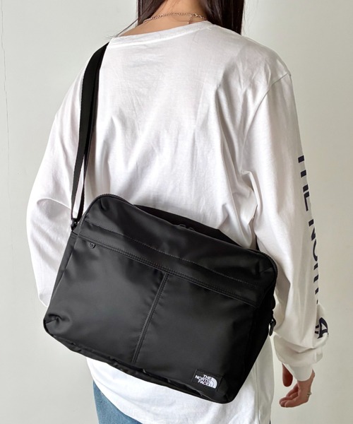 THE NORTH FACE(ザノースフェイス)の「THE NORTH FACE(ザ・ノースフェイス)/軽量 スクエア ショルダーバッグ クロスバッグ/TRAVEL CROSS BAG L(ショルダーバッグ・レディース・ブラック/カーキ・FREE)」の17枚目の写真