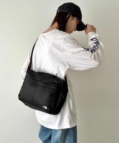 THE NORTH FACE(ザノースフェイス)の「THE NORTH FACE(ザ・ノースフェイス)/軽量 スクエア ショルダーバッグ クロスバッグ/TRAVEL CROSS BAG L(ショルダーバッグ・レディース・ブラック/カーキ・FREE)」の19枚目の写真