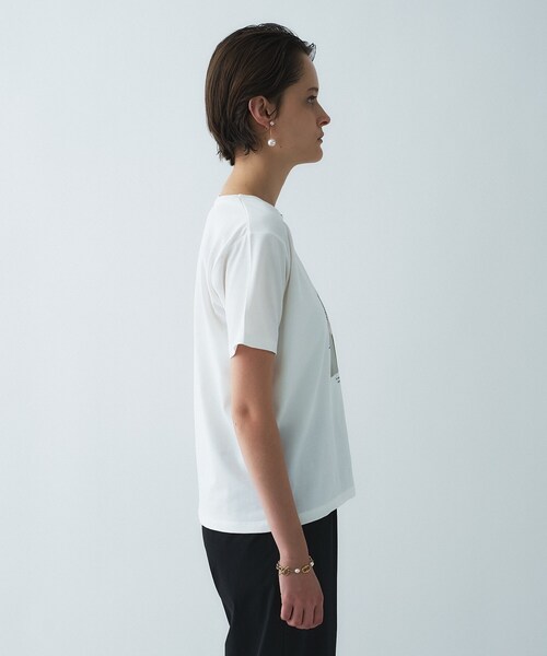 cloenc(クロエンス)の「グラフィックTシャツ|リサイクルポリエステル(Tシャツ/カットソー・レディース・ホワイト系3/カーキ系2/ホワイト系5/ホワイト系4/カーキ系3/ピンク系1/ピンク系2/ピンク系3/カーキ系4・02)」の13枚目の写真