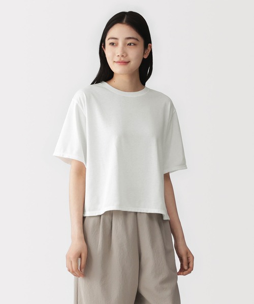 無印良品(ムジルシリョウヒン)の「婦人 UVカット吸汗速乾クルーネック半袖Tシャツ(Tシャツ/カットソー・レディース・ラベンダー/ライトイエロー/オフホワイト/ブラック・S/M/L/XL)」の2枚目の写真