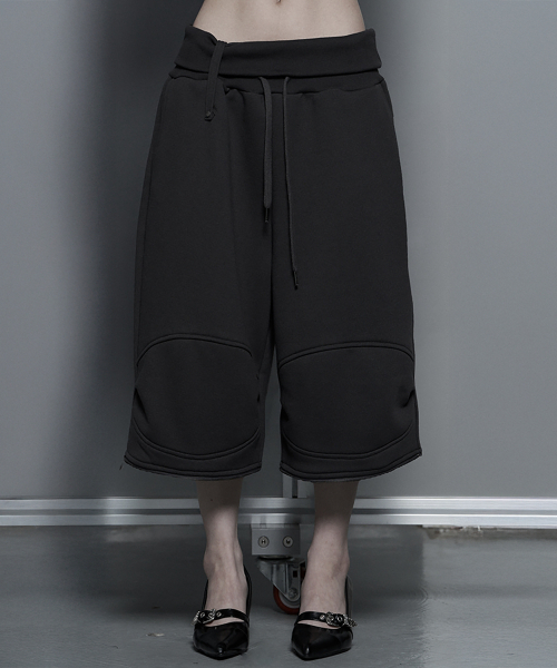 ETRE AU SOMMET(エトレオソメ)の「Zipper 2-Way Double Knee Bermuda Wide Pants (Charcoal)(スウェットパンツ・レディース・チャコールグレー・FREE)」の9枚目の写真