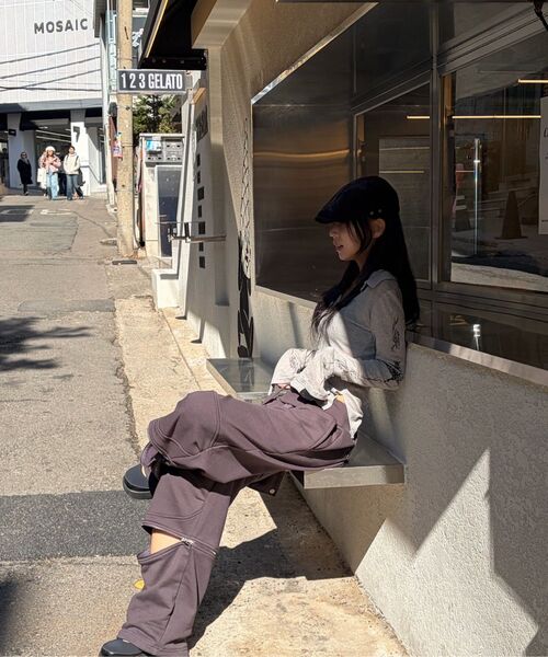 ETRE AU SOMMET(エトレオソメ)の「Zipper 2-Way Double Knee Bermuda Wide Pants (Charcoal)(スウェットパンツ・レディース・チャコールグレー・FREE)」の8枚目の写真