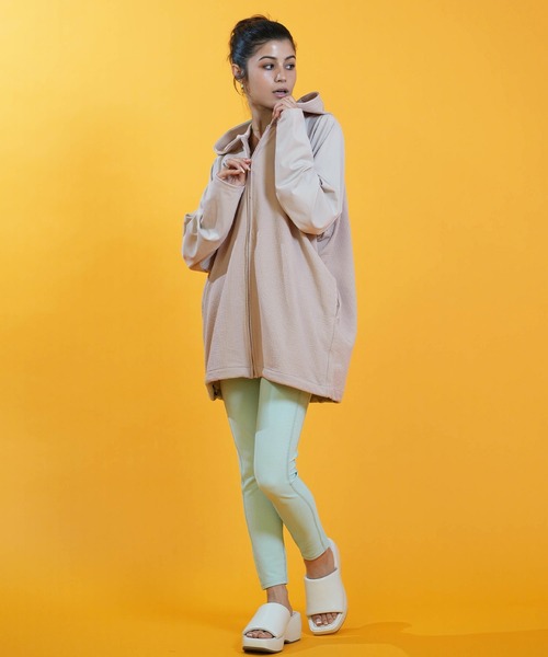 RVCA(ルーカ)の「RVCA/ルーカ 水着 長袖 ラッシュガード パーカー ジップアップ DOLMAN SLEEVE WIDE ZIP HD BG043867 UT(パーカー・レディース・ブラック/ホワイト/ライトカーキ・S/M)」の20枚目の写真
