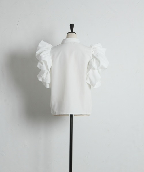 ARVELLIA（アルベリア）の「AIRY RUFFLE BLOUSE（シャツ/ブラウス・レディース・ブラック/ホワイト・M）」の11枚目の写真