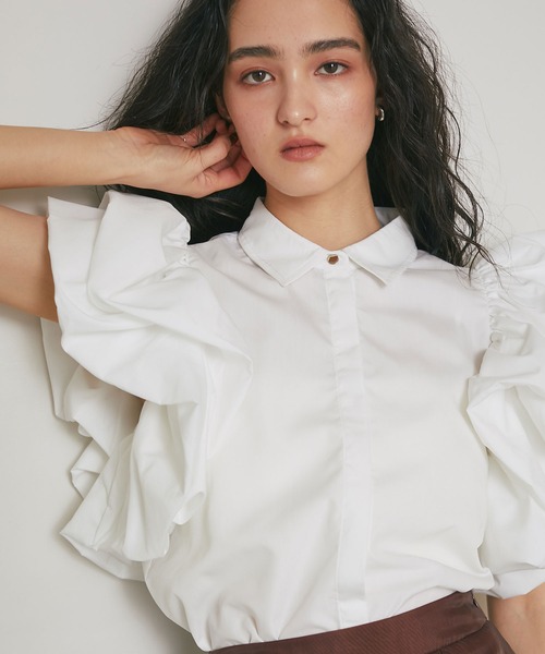 ARVELLIA（アルベリア）の「AIRY RUFFLE BLOUSE（シャツ/ブラウス・レディース・ブラック/ホワイト・M）」の22枚目の写真