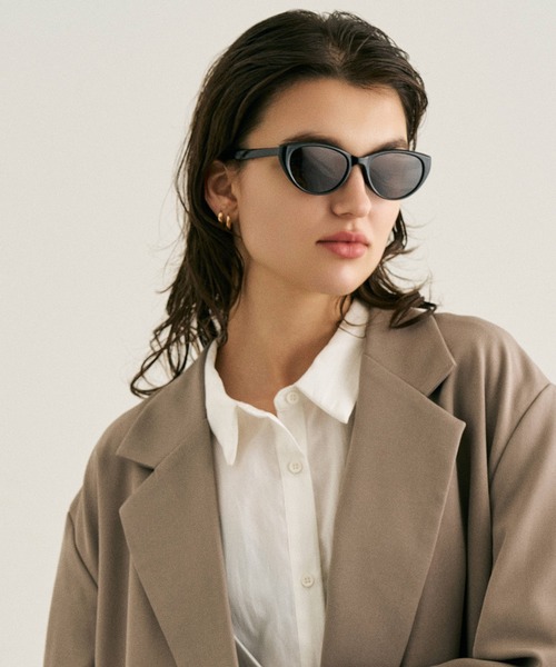 NUEF (ヌエフ)の「ウェリントンサングラス|カラーレンズ|トレンド|紫外線対策|UVカット|サングラス|NUEF|COLOR SUNGLASSES(サングラス・レディース・ブラック/ブラウン/グレー・FREE)」の10枚目の写真