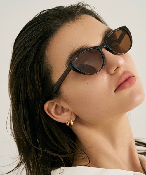 NUEF (ヌエフ)の「ウェリントンサングラス|カラーレンズ|トレンド|紫外線対策|UVカット|サングラス|NUEF|COLOR SUNGLASSES(サングラス・レディース・ブラック/ブラウン/グレー・FREE)」の19枚目の写真