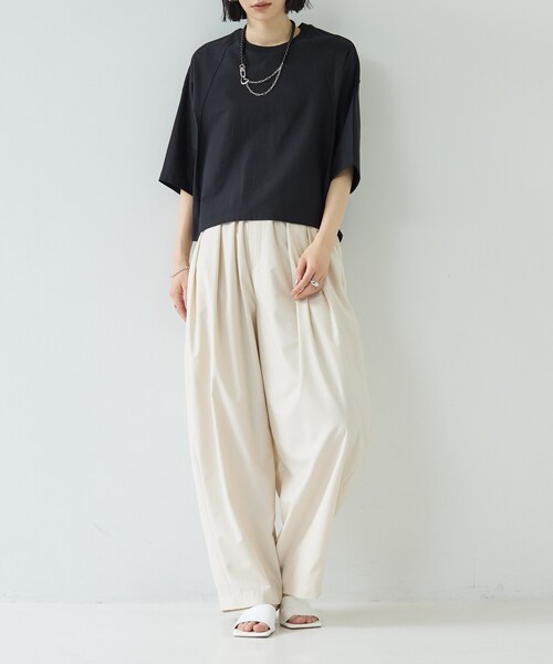 GALLEST（ギャレスト）の「オーバーサイズラグランカットソー（Tシャツ/カットソー・レディース・ブラック/ホワイト/グレー系4・38）」の4枚目の写真