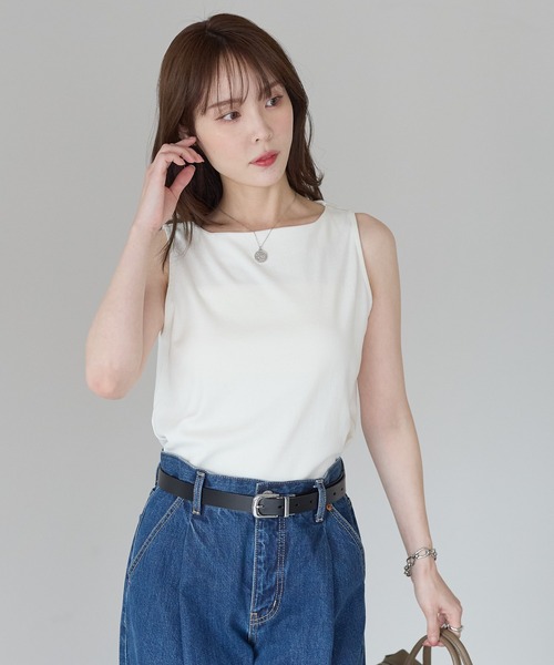 PREFERIR（プレフェリール）の「きれい見えボートネックタンクトップ｜上品見え・インナー使い・ON/OFF対応（タンクトップ・レディース・ブラック/カーキ/チャコールグレー/ベージュ/ホワイト・MEDIUM/LARGE）」の11枚目の写真