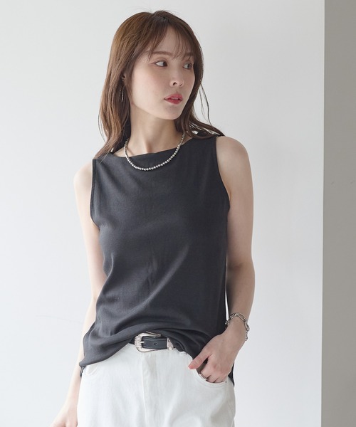 PREFERIR（プレフェリール）の「きれい見えボートネックタンクトップ｜上品見え・インナー使い・ON/OFF対応（タンクトップ・レディース・ブラック/カーキ/チャコールグレー/ベージュ/ホワイト・MEDIUM/LARGE）」の20枚目の写真