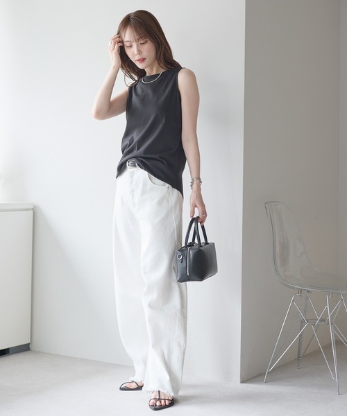 PREFERIR（プレフェリール）の「きれい見えボートネックタンクトップ｜上品見え・インナー使い・ON/OFF対応（タンクトップ・レディース・ブラック/カーキ/チャコールグレー/ベージュ/ホワイト・MEDIUM/LARGE）」の15枚目の写真