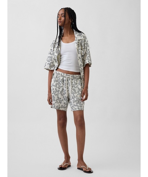 GAP（ギャップ）の「キース・ヘリング テクスチャーシャツ（シャツ/ブラウス・メンズ・ベージュ・L/M/XL/XS/S）」の6枚目の写真