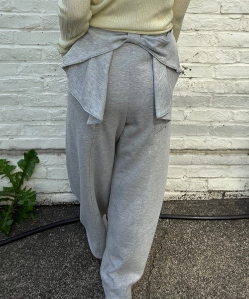 Another Branch olive des olive（アナザーブランチオリーブデオリーブ）の「後ろ姿までかわいい！リボン付きバレルカットパンツ（スウェットパンツ・レディース・ブラック/トップグレー/ピンク・FREE）」の16枚目の写真