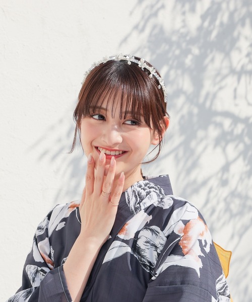 Honeys（ハニーズ）の「花モチーフカチューシャ（和装小物・レディース・シルバー/ゴールド・FREE）」の9枚目の写真