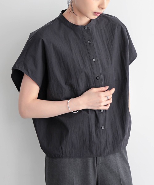 for/c(フォーシー)の「コクーンブラウス【サスティナブル】(シャツ/ブラウス・レディース・オフホワイト/ブラック/ベージュ・L/M)」の9枚目の写真