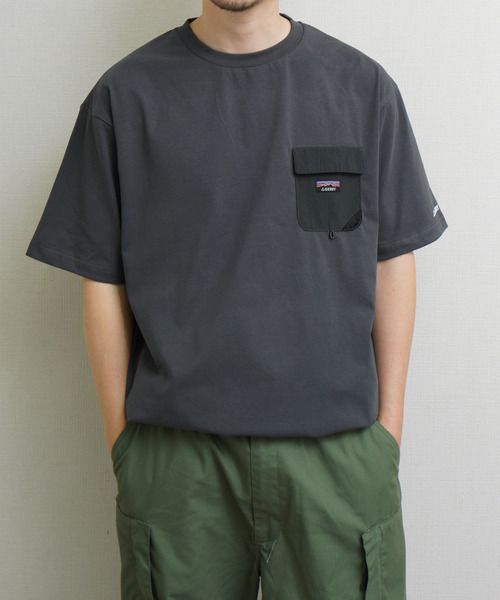 GERRY(ジェリー)の「GEERY 裾ドローコード内蔵 冷感ナイロンポケット付半袖Tシャツ(Tシャツ/カットソー・メンズ・グレー系/アイボリー/ブラック/グレー・LARGE/MEDIUM/X-LARGE)」の4枚目の写真