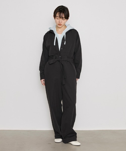 COMMON+HAUS(コモンハウス)の「ニュートラルジャンプスーツ(つなぎ/オールインワン・レディース・ブラウン/ネイビー/ブラック・S/M)」の2枚目の写真