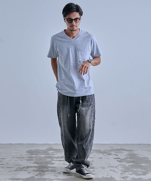 ARULE(アルール)の「『ARULE/アルール』紐付き加工ワイドデニムパンツ【GC】(デニムパンツ・メンズ・ブラック・M/L)」の5枚目の写真