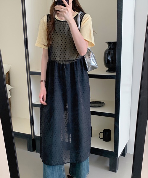 FINEnough(ファインナフ)の「前後2WAYドット柄シアーロングジレ(ワンピース・レディース・ブラック/ホワイト・FREE)」の8枚目の写真