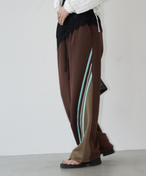 chuclla(チュクラ)の「カーブライン ワイドトラックパンツ chw26s257(スウェットパンツ・レディース・ブラウン・M/L)」の5枚目の写真