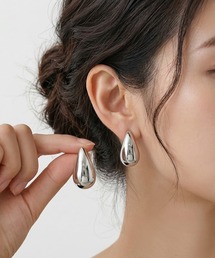 Ritomo De Ricco（リトモ・デ・リコ）の「メタルドロップ ボリュームイヤリング（イヤリング）」