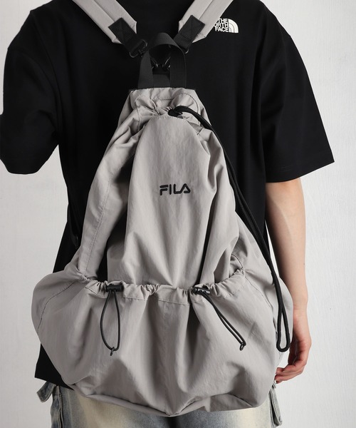 FILA(フィラ)の「FILA / フィラ ドローコード ナイロン 2WAYバッグ 軽量 大容量 A4対応(バックパック/リュック・メンズ・ブラック/ライトグレー/チャコール・FREE)」の17枚目の写真