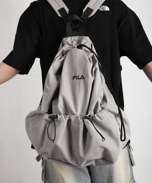 FILA(フィラ)の「FILA / フィラ ドローコード ナイロン 2WAYバッグ 軽量 大容量 A4対応(バックパック/リュック・メンズ・ブラック/ライトグレー/チャコール・FREE)」の21枚目の写真