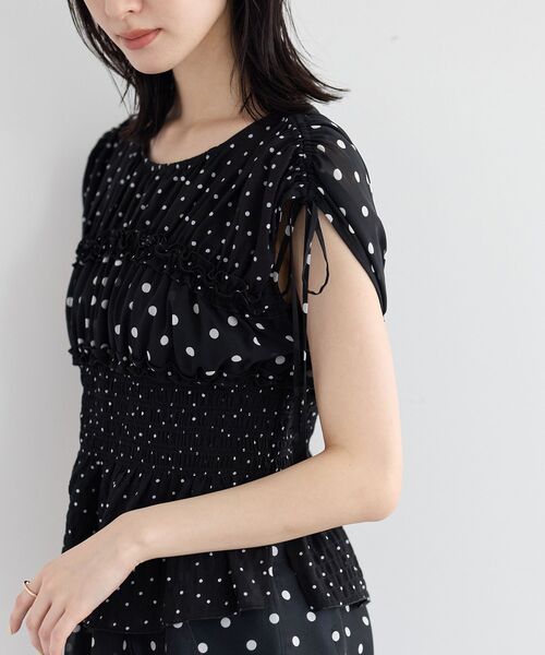 YECCA VECCA(イェッカヴェッカ)の「ドットMIXシャーリングブラウス(シャツ/ブラウス・レディース・ブラック/オフホワイト・FREE)」の18枚目の写真