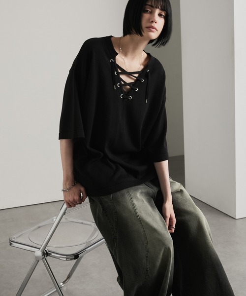 cussil(クシル)の「【cussil/クシル】メタルアイレットレースアップサマーニット半袖Tシャツ(Tシャツ/カットソー・メンズ・オフホワイト/ブラック・L/M/S)」の7枚目の写真