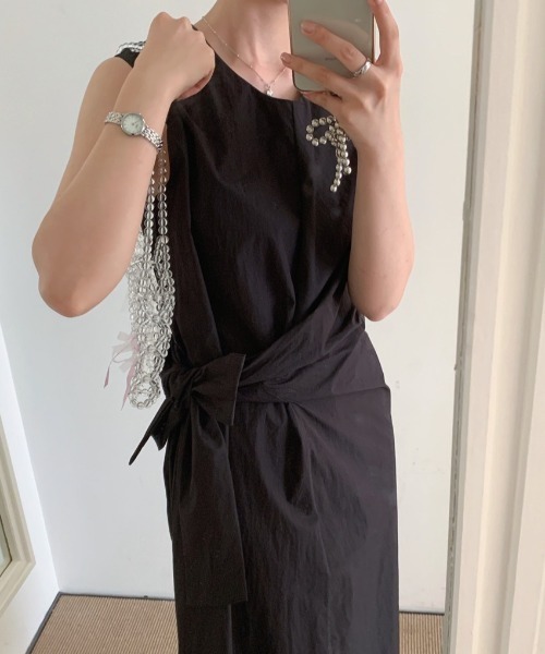 YUGA(ユーガ)の「YUGA_YGMC Korean-style Slit Side Twist Long Dress(ワンピース・レディース・カーキ・FREE)」の3枚目の写真