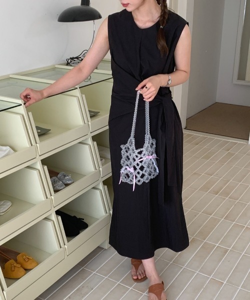 YUGA(ユーガ)の「YUGA_YGMC Korean-style Slit Side Twist Long Dress(ワンピース・レディース・カーキ・FREE)」の16枚目の写真
