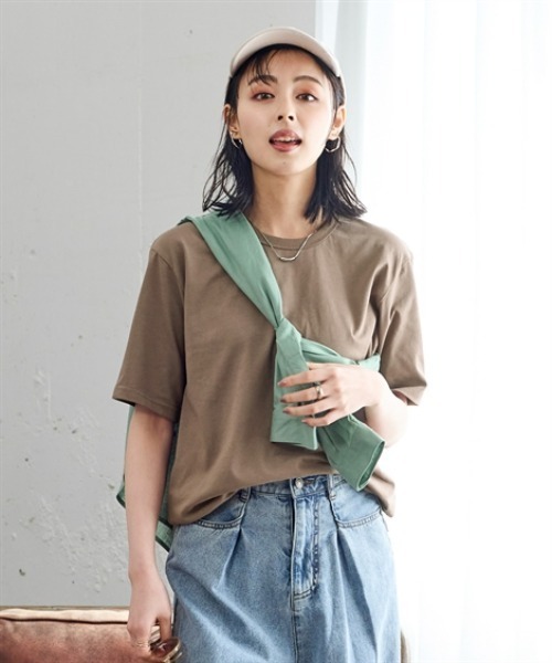 nissen(ニッセン)の「綿100%汗染みしにくいクルーネック5分袖Tシャツ<大きいサイズ有>(Tシャツ/カットソー・レディース・ダークグリーン/カーキ/ブラック/モカ/ピンク/イエロー/ネイビー/オフホワイト・3L/L/LL/S/M)」の3枚目の写真
