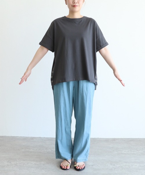reca（レカ）の「裾ボタンTシャツ（Tシャツ/カットソー・レディース・オフホワイト/チャコール/ブラック・FREE）」の17枚目の写真