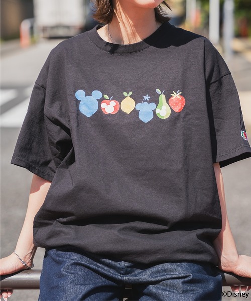 FRUIT OF THE LOOM(フルーツオブザルーム)の「FTL×Disney COLORFUL T-shirt(Tシャツ/カットソー・メンズ・ホワイト/ブラック・L/XL/M)」の1枚目の写真